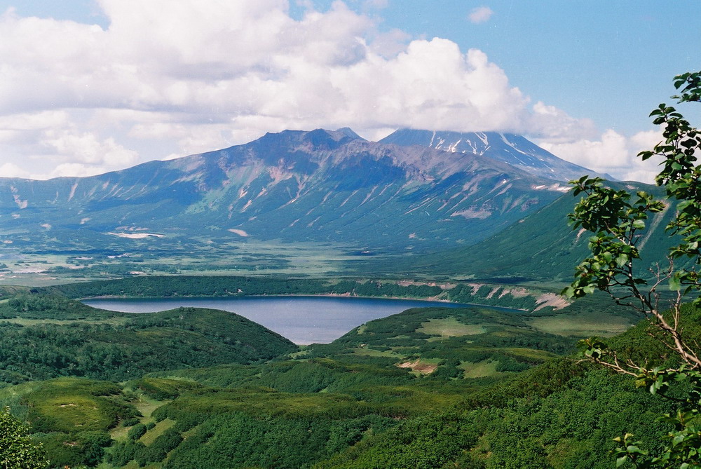 021-Кальдера-Вулкана-Узон.jpg